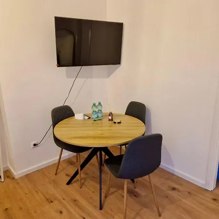 Cil Penthouse Am Altmarkt Mit 3 Betten Und Kostenlosem Parkplatz Apartmán *