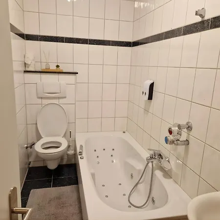 Cil Penthouse Am Altmarkt Mit 3 Betten Und Kostenlosem Parkplatz