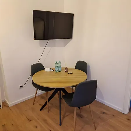 Appartement Cil Penthouse Am Altmarkt Mit 3 Betten Und Kostenlosem Parkplatz *