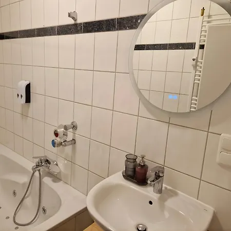 Cil Penthouse Am Altmarkt Mit 3 Betten Und Kostenlosem Parkplatz Apartment Kassel